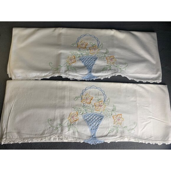 Vintage embroidered pillowcases set of 2 floral basket design white cotton lace - Picture 7 of 11